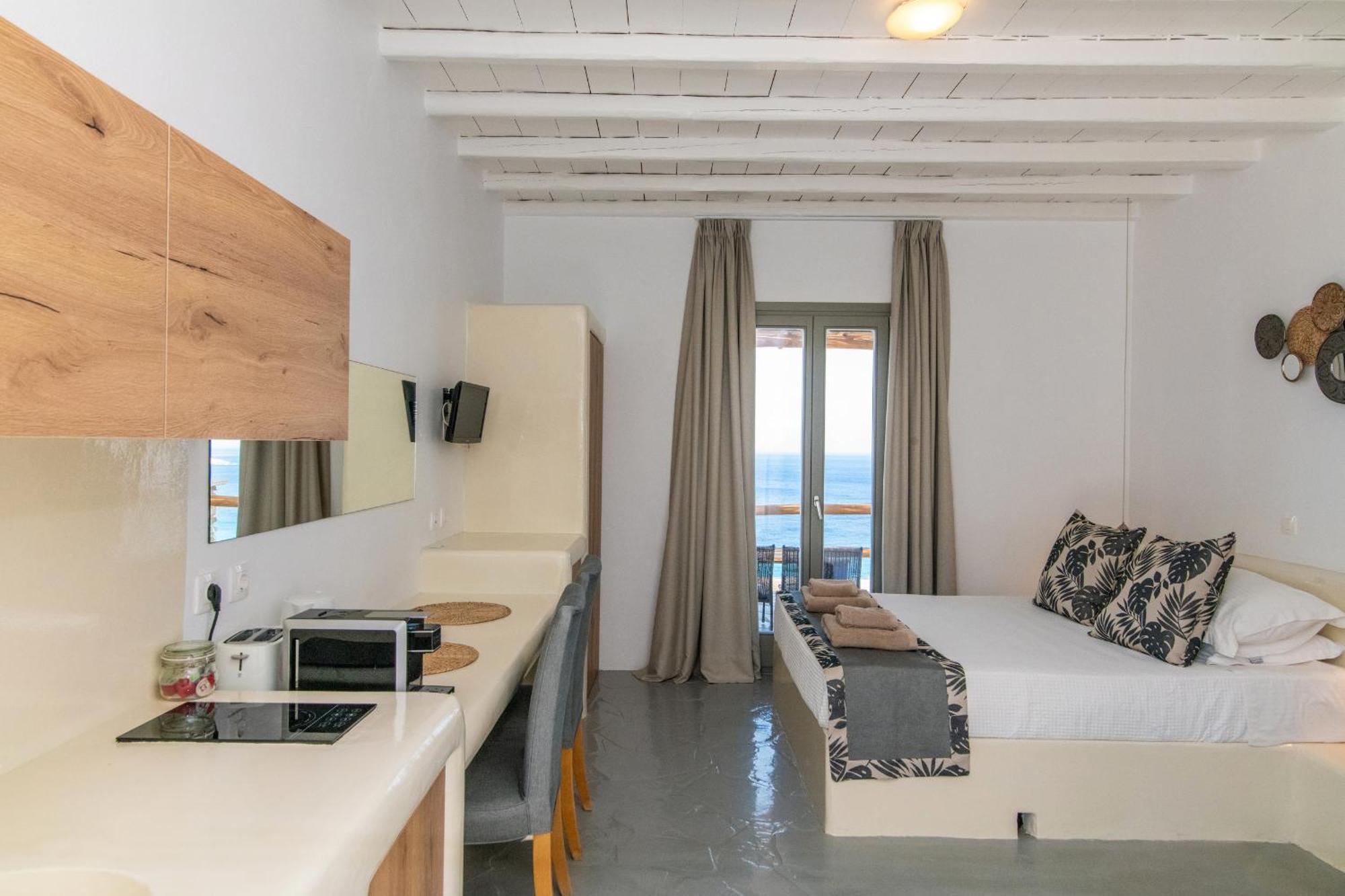Big Blue Suites & Apartments Kiónia Kültér fotó